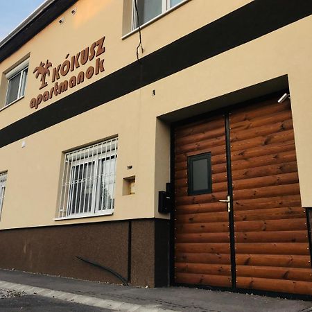 Kokusz Apartmanok Эгер Экстерьер фото