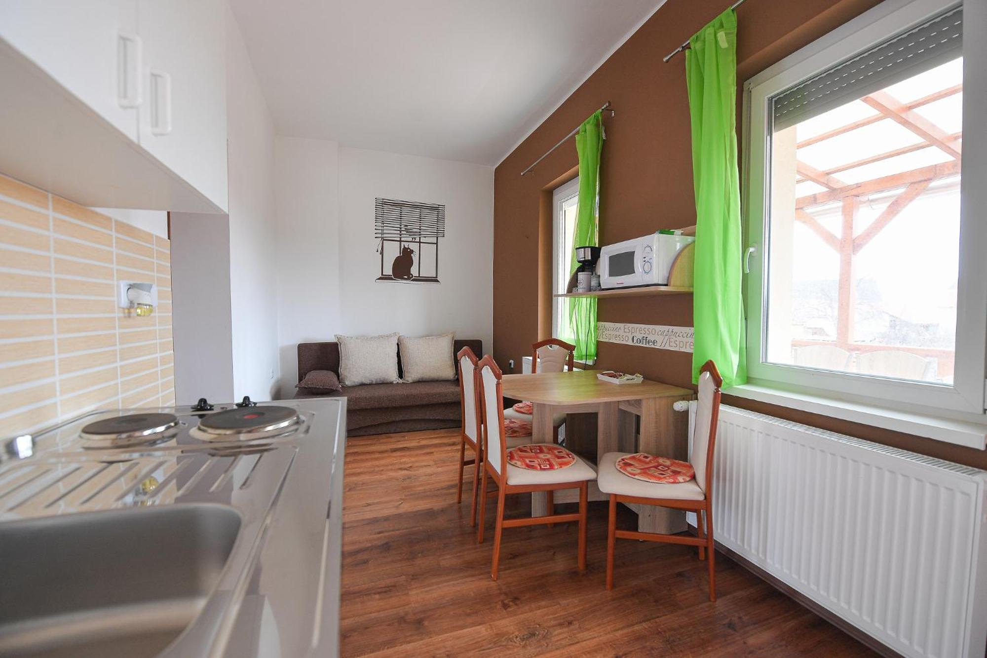 Kokusz Apartmanok Эгер Номер фото